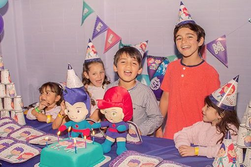 Fiestas Infantiles Celebra El Cumpleanos En Un Parque De